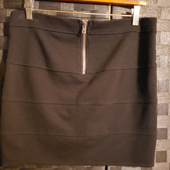 Mini Skirt - Picture 2 of 2